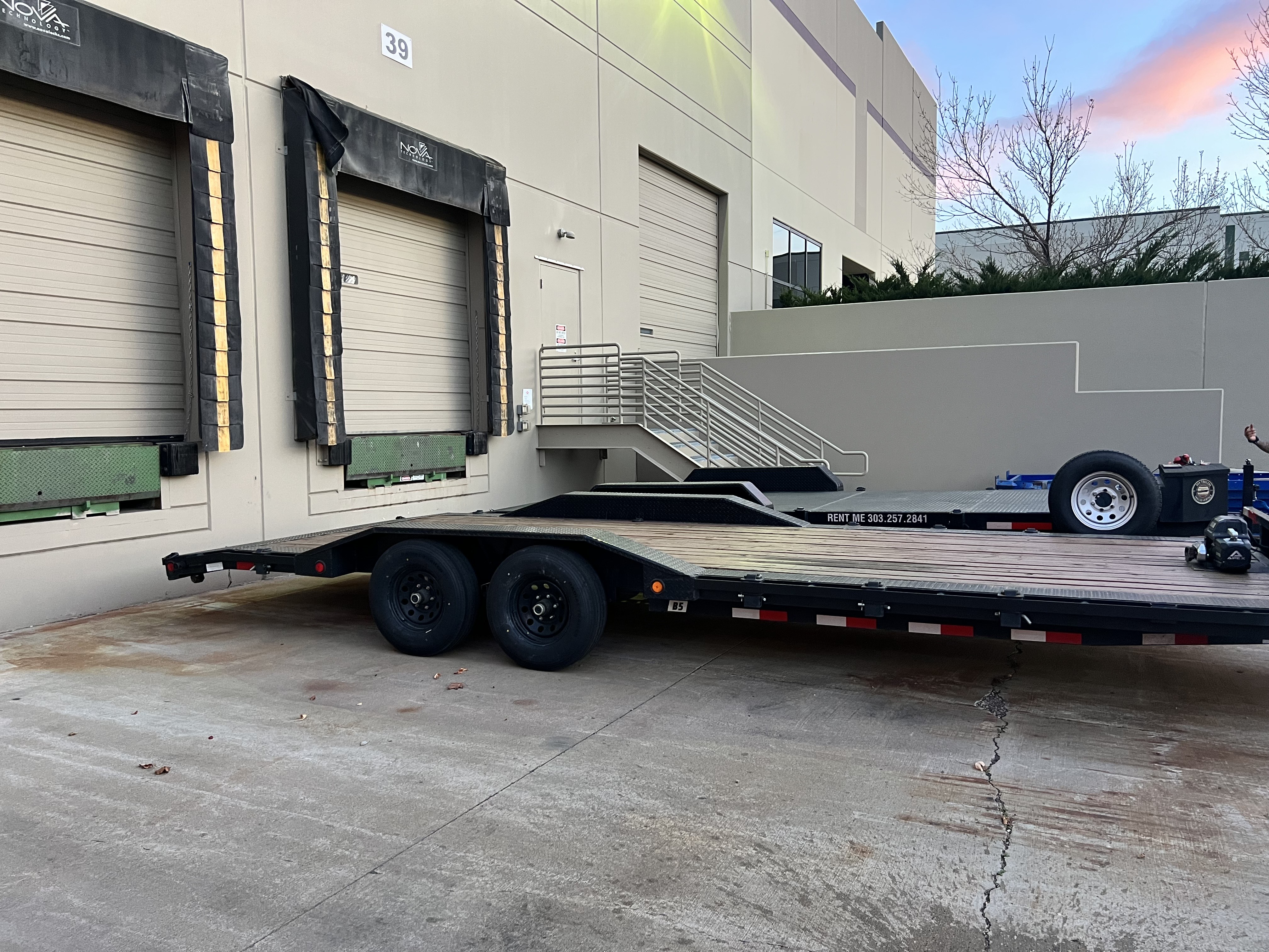 Quality 10,000 lb car hauler trailer available for rent in Aurora and Denver, Colorado - 303 Trailer Rentals